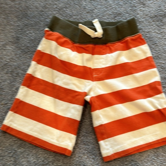 Gymboree size 5T striped shorts. - Picture 5 of 5